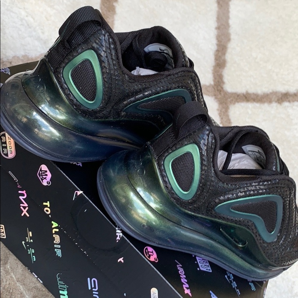 NIKE AIR MAX 720 Black/Black-Metallic Silver Men’s - Picture 9 of 16